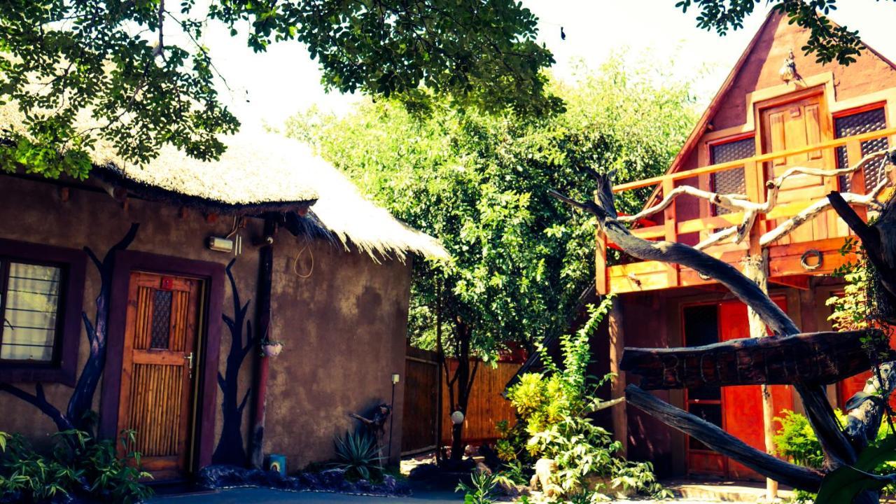 Elephant Trail Guesthouse and Backpackers Kasane Chambre photo